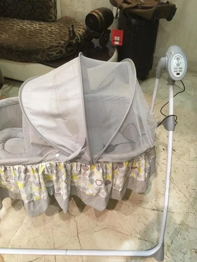 BABYHUG Beryl Automatic Cradle for Baby - NUBF027